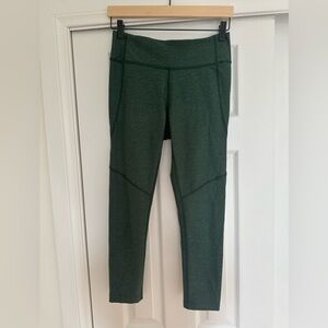 Outdoor Voices ¾ Warmup Leggings in Hunter Green